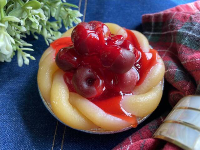 Cherry Pie Candle - image 1