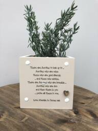Auntie Personalised Flower/Plant Pot Gift Auntie Aunty Aunt ~ Great Or Any Name. Shabby Chic Style Birthday Christmas Mothers Day Etc - thumbnail 1