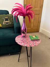 Kawaii Cat Sparkle Side Table Coffee Pink Glitter Resin Accent Cute Character Decor Playful Home Handmade Retro Pop Furniture - thumbnail 1