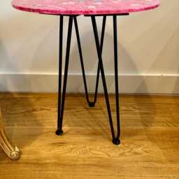 Kawaii Cat Sparkle Side Table Coffee Pink Glitter Resin Accent Cute Character Decor Playful Home Handmade Retro Pop Furniture - thumbnail 2