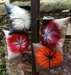 "Decorative Cushion ""Tarassaco"