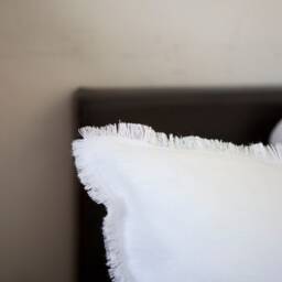 White Linen Oversized Lumbar Pillow Cover With Fringe - thumbnail 3