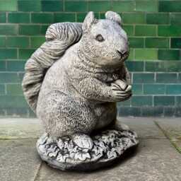 Stone Squirrel With Nut Sculpture Cement Statue Outdoor Animal Figurine Ornament Handmade Lover Gift - thumbnail 2