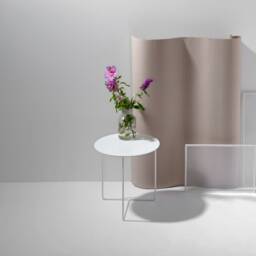 Side Table in White Metal Usable As Coffee Table Or Nightstand - thumbnail 3