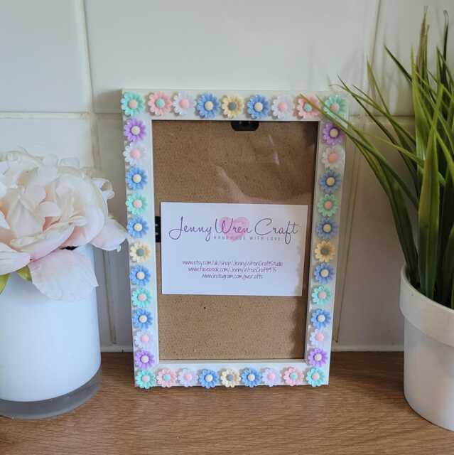Colourful Pastel Daisy Resin Decals Photo Frame 4 X 6 Inches - image 1