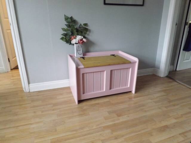 Bedding Hand Crafted Bedding Box Or Bench Window Seat - image 1