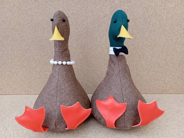 Cool Canard Doorstop/Bookends. Mallard Duck Pair With Bow Tie & Pearl Necklace - Flat Packed Wedding Gift Anniversary Couples - image 1