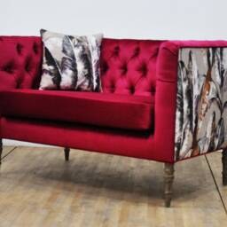 Loveseat - Burgundy Sky - thumbnail 3