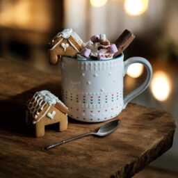 Set Of 4 Gingerbread Houses - Mug House Mini Edible Christmas Stockings