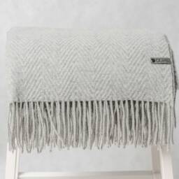 Light Grey Merino Wool Throw Blanket Cosy Plaid Bedspread - thumbnail 4