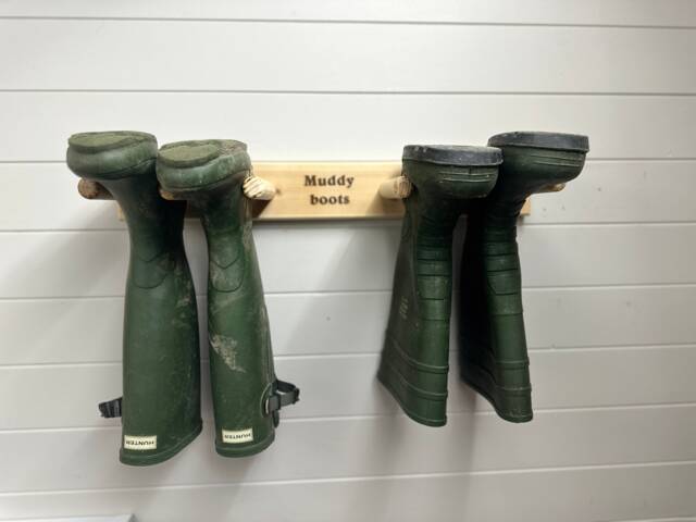 Muddy Boot Inscribed Wellington Rack - Natural Wood - image 1