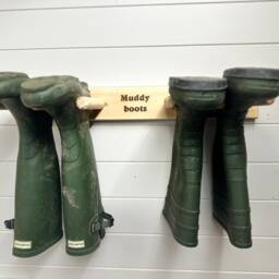 Muddy Boot Inscribed Wellington Rack - Natural Wood - thumbnail 2