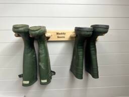 Muddy Boot Inscribed Wellington Rack - Natural Wood - thumbnail 1