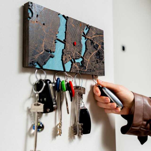 Personalized Wood Map Key Holder, Magnetic Entryway Rack - image 1