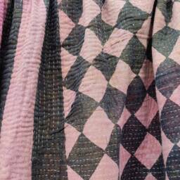 Vintage Sari Kantha Quilt Reversible Hand-stitched Indian Throw - thumbnail 2