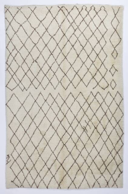 Handmade Beni Ourain Rug Moroccan Berber Wool Rug With Diamond Pattern - image 1