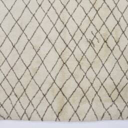 Handmade Beni Ourain Rug Moroccan Berber Wool Rug With Diamond Pattern - thumbnail 2