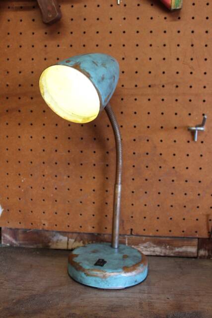 Fallout Inspired Retro Desk Lamp - image 1