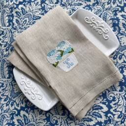 Hydrangeas Linen Guest Hand Towels, Embroidered Bathroom Hostess Gifts, Warm House Dinner Napkins - thumbnail 3