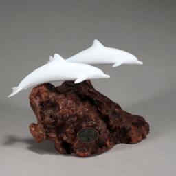 Dolphin Duo Sculpture By John Perry Pellucida 5 Inches Long - thumbnail 3