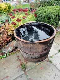Water Tight Oak Barrel With Liner 100% Safe For Fish & Aquatic Animals Feature 50cm Tall