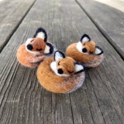 Needle Felted Sleeping Fox Or Sitting - thumbnail 3