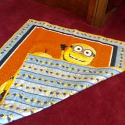Reversible Munion Quilt Throw Lap Quilt/Unisex Baby Quilt/Baby Shower Gift/Baby Gift/Toddler Quilt/Munion Wall Hanging/Nursery Decor - thumbnail 2