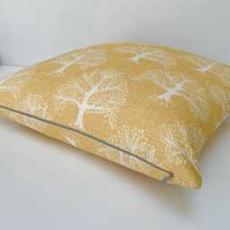 Yellow Great Oak Tree Cushion Cover, Double-Sided Geometric Iliv Fabric