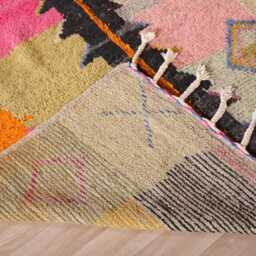 Authentic Moroccan Boujaad Rug 5x8 Ft - thumbnail 4