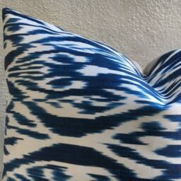 Silk Ikat Pillow Cover 24x24, Handwoven Decorative Cushion - thumbnail 2