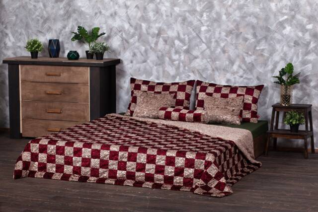 Luxury Faux Fur Bed Set Garnet & Onyx Patchwork - Eco-Friendly Tissavel - image 1