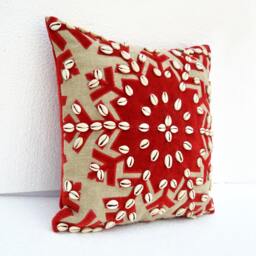 "Christmas Linen Pillow Cover, Red Velvet Snowflake, Cowrie Shells - 16""x 16" - thumbnail 2