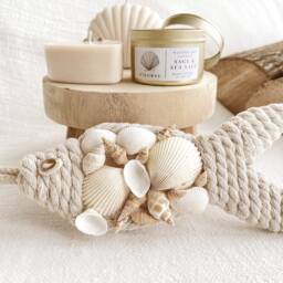 Beach Theme Candle Gift Hamper - Self Care Box Birthday For Friend Seashell Candles Handmade Soy - thumbnail 2