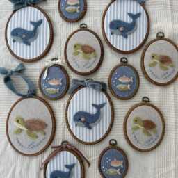 Handmade Needle Felt Sea Turtle in Embroidery Hoop - Coastal Nursery Wall Art Ocean Animal Decor Baby Shower Gift - thumbnail 2