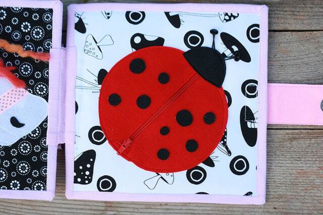 Ladybug Page For Custom Built Quiet Book By Tomtoy, Zipper-Counting Activity, Felt Ladybird With Babies, 20x20cm, Single - image 1