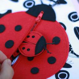 Ladybug Page For Custom Built Quiet Book By Tomtoy, Zipper-Counting Activity, Felt Ladybird With Babies, 20x20cm, Single - thumbnail 2