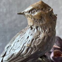 Bronze Songbird Sculpture Say's Phoebe On Scrollwork Base By Kindrie Grove - thumbnail 3