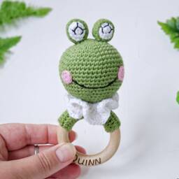 Frog Baby Toy On Wood Ring, Baby First Toy, Greenery Shower Gift, Custom Mom To Be Congrats Present, Knitted Frog - thumbnail 2