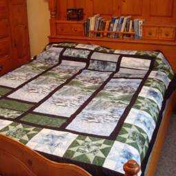 Queen Size Mountain River Quilt - Handmade Scenic Bedding - thumbnail 2