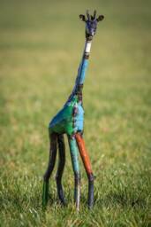 Recycled Metal Coloured Giraffe. Safari Outdoor Statue - thumbnail 1