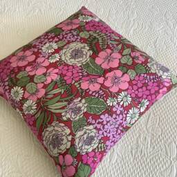 "Pat Albeck Vintage Fabric Cushion ""Boscombe" - thumbnail 3