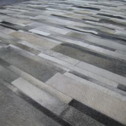 Cowhide Patchwork Rug Raw Leather Argentina - Free Shipping Model Cordoba Mix Of Ligth Grey, Dark Whites & Cream 8' X 10' - thumbnail 3