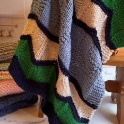Whale Of A Time Stroller Sized Baby Blanket - Nautical Themed Easy Knit Pattern - thumbnail 4