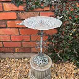 Verdigris - Reddish Green Metal Garden Bird Bath/Table Top - thumbnail 2