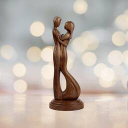 Personalized Wooden Couple Sculpture - Unique 5Th Anniversary Gift With Names - thumbnail 4