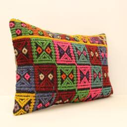 Vintage Turkish Kilim Lumbar Pillow Cover, Wool Accent - 16x24 Inch - thumbnail 2