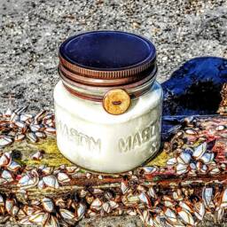 Caribbean Teakwood Scented Soy Candle - thumbnail 3