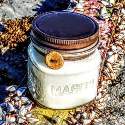 Caribbean Teakwood Scented Soy Candle - thumbnail 4