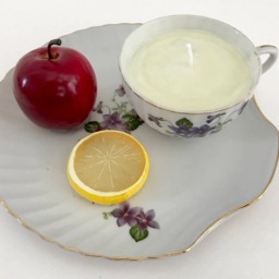 Peach Mango Scented Natural Soy Candle in A Porcelain Teacup & Snack Tray With Purple Violets & Fruit - thumbnail 3