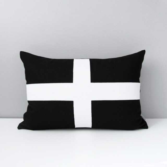 Cornwall Flag Pillow Cover in Black & White Sunbrella?? Outdoor Fabric For Housewarming, Cornish Pride Or Patio Chairs, British Cushion - image 1